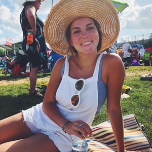 Meet your Posher, Leah
